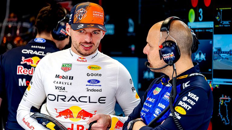 Max Verstappen (l.) wird bei Red Bull in drei Rennen nicht Gianpiero Lambiase in seinem Ohr haben.