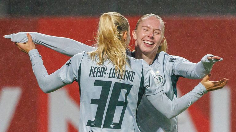 Die VfL-Frauen feiern in Mainz einen Kantersieg.