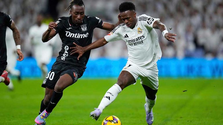 Yan Diomande (l.) und Vinicius Junior im Ligaspiel Real Madrid gegen CD Leganes im März 2025.