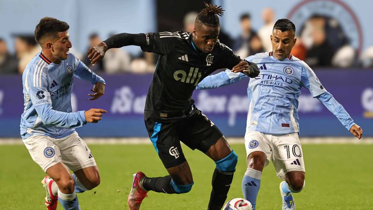 WILFRIED ZAHA - letzter Verein: Galatasaray Istanbul (ausgeliehen an Charlotte)