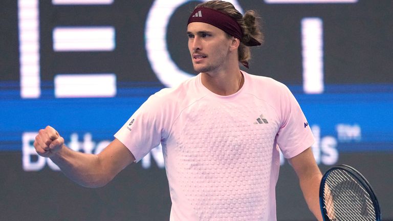 Alexander Zverev trifft in Peking nun auf Novak Djokovic. 